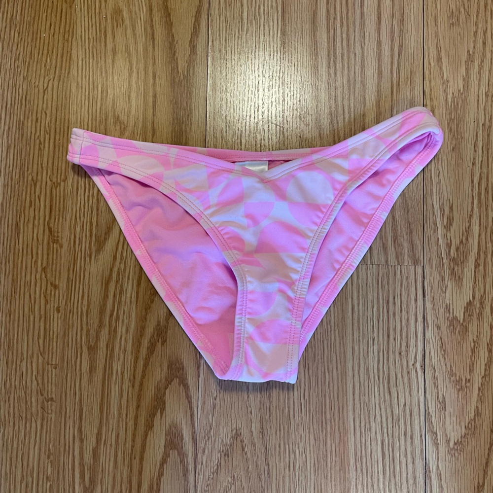 NWT Xhiliration pink patterned V Front Bikini Bottom